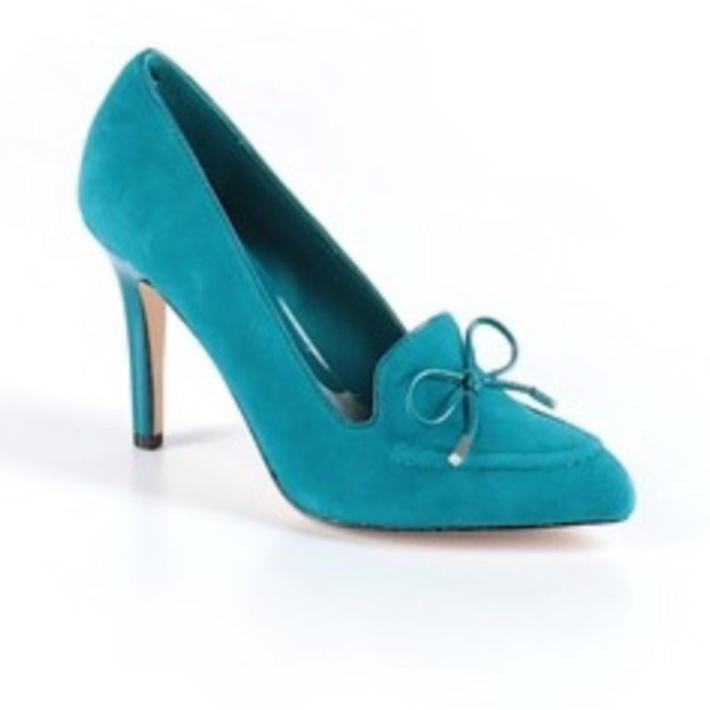 White House Black Market Maddison Pumps